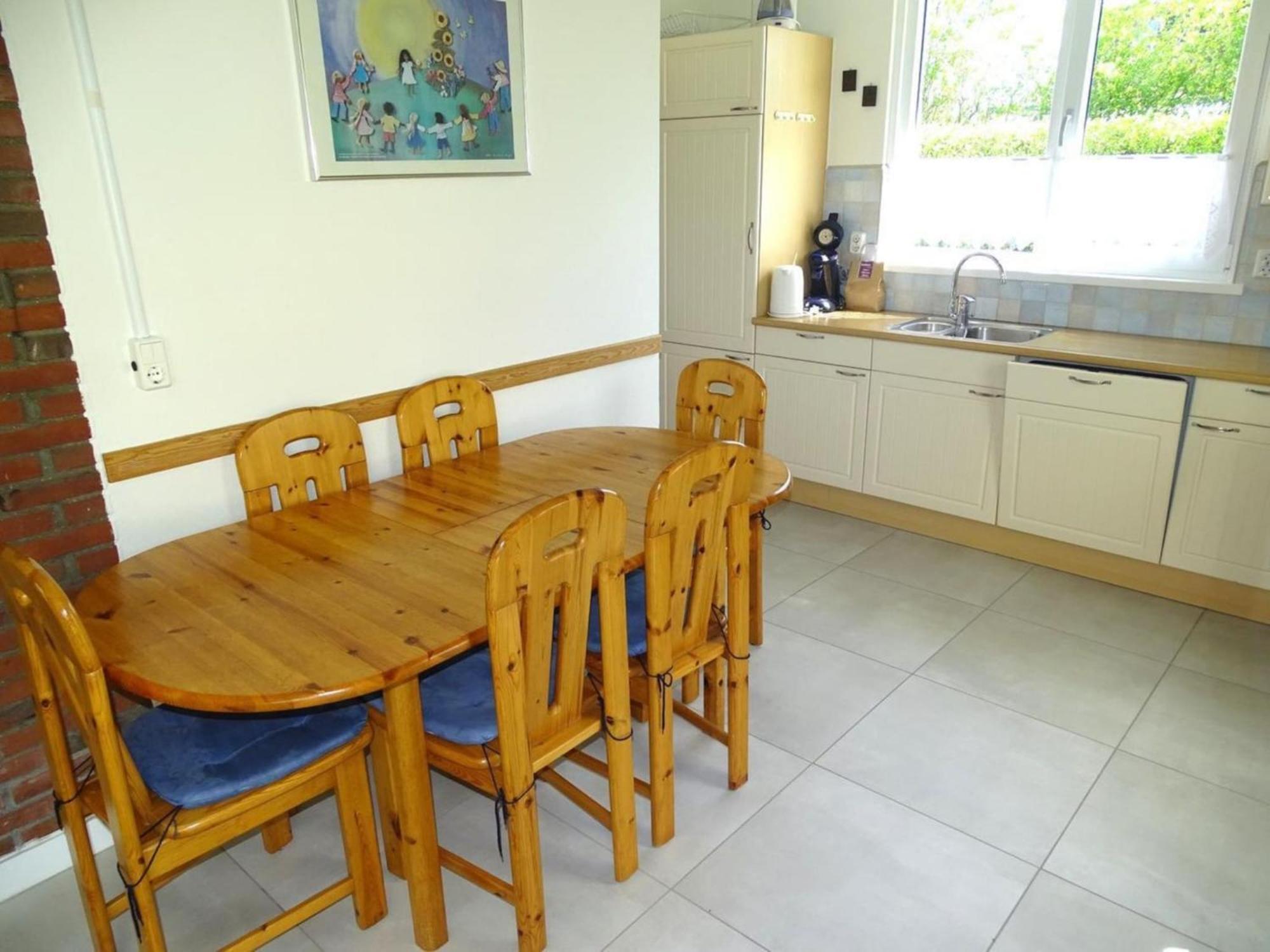 Holiday home Pleasant With Fenced Garden