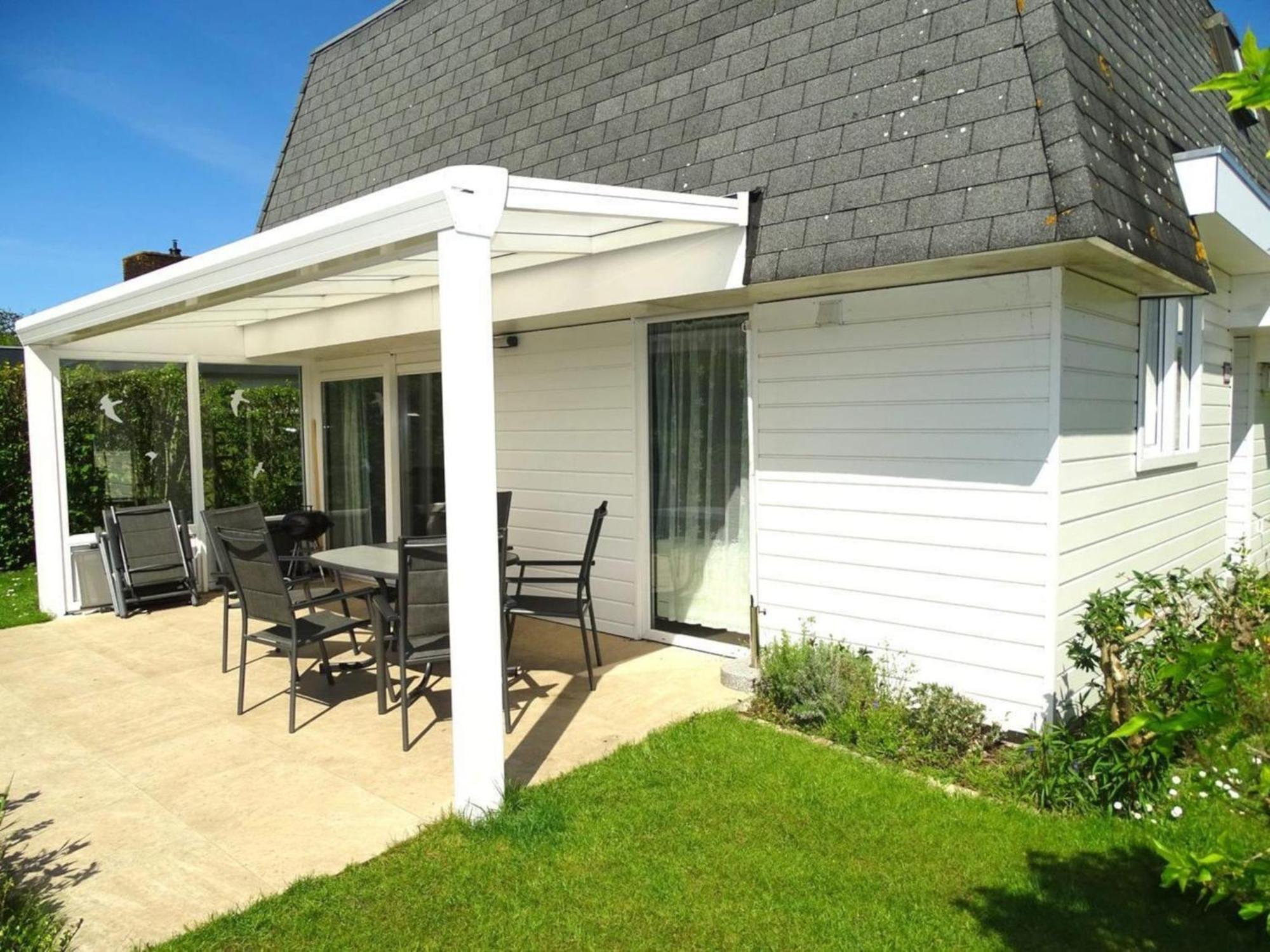 Pleasant With Fenced Garden Vakantiehuis