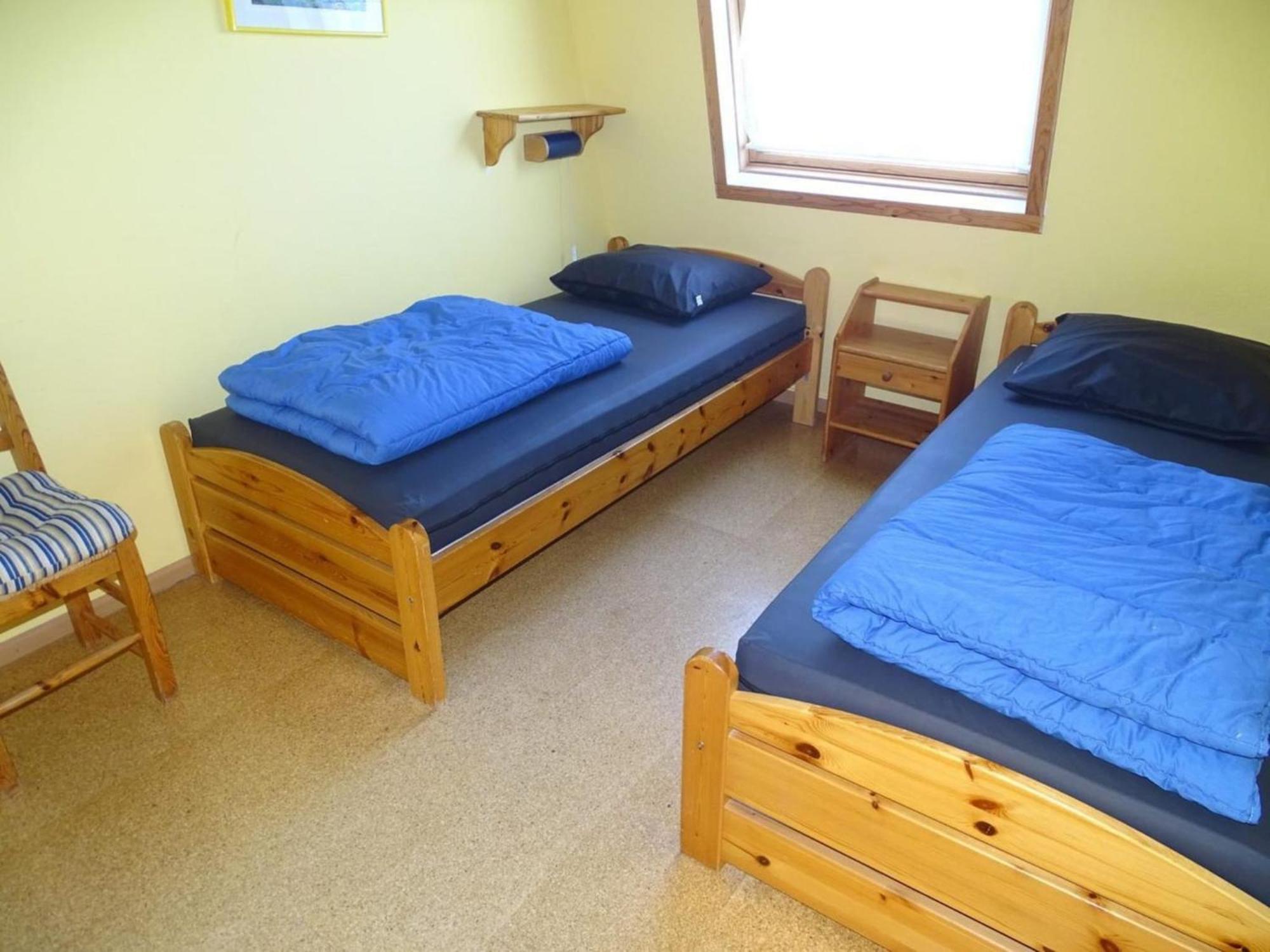 Vakantiehuis Pleasant With Fenced Garden *