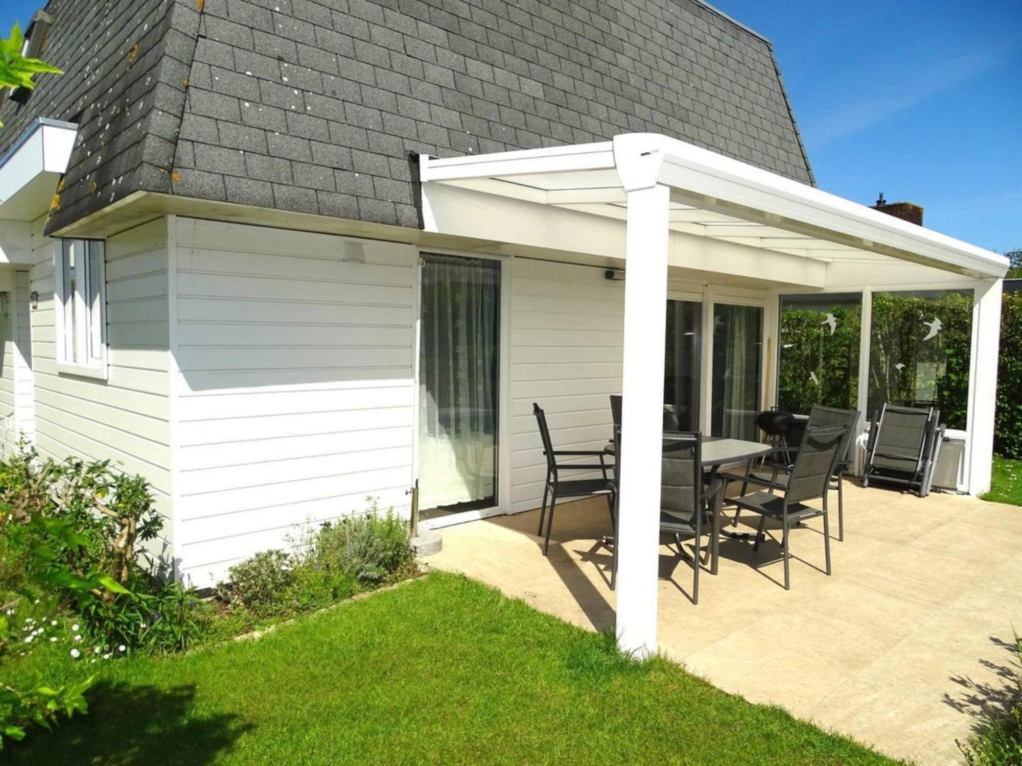 Pleasant With Fenced Garden Vakantiehuis