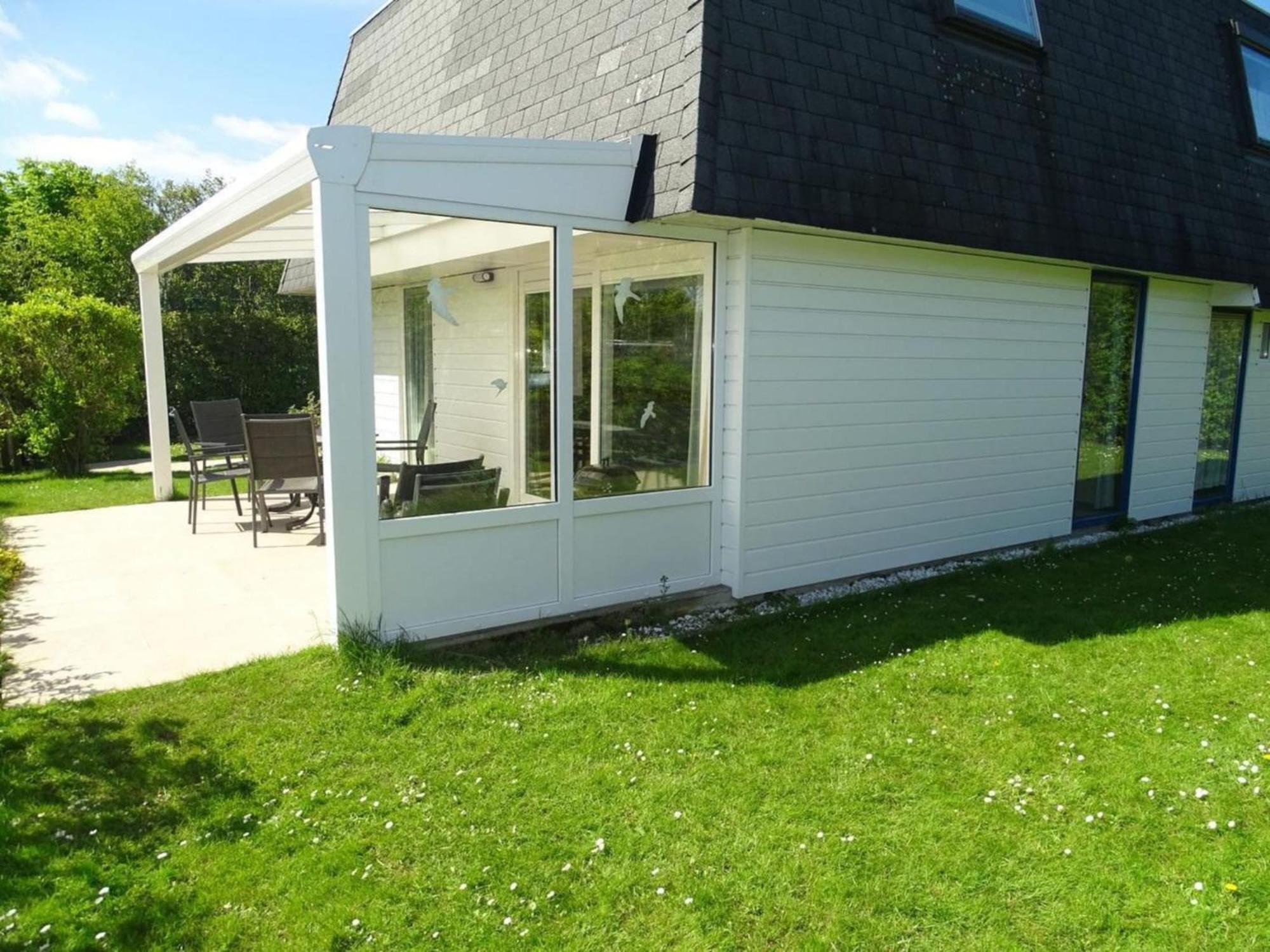 Vakantiehuis Pleasant With Fenced Garden